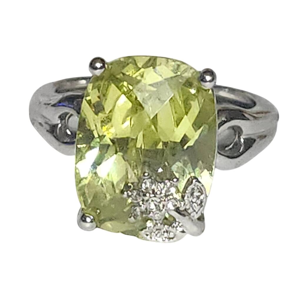 Vintage 90s Avon NV Natalia V Callister Cushion Green Yellow Ring Size 9